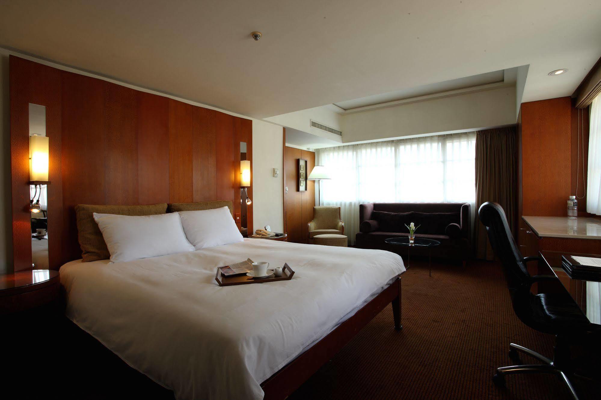 กลอเรีย ปรินซ์ Hotel ไทเป ภายนอก รูปภาพ