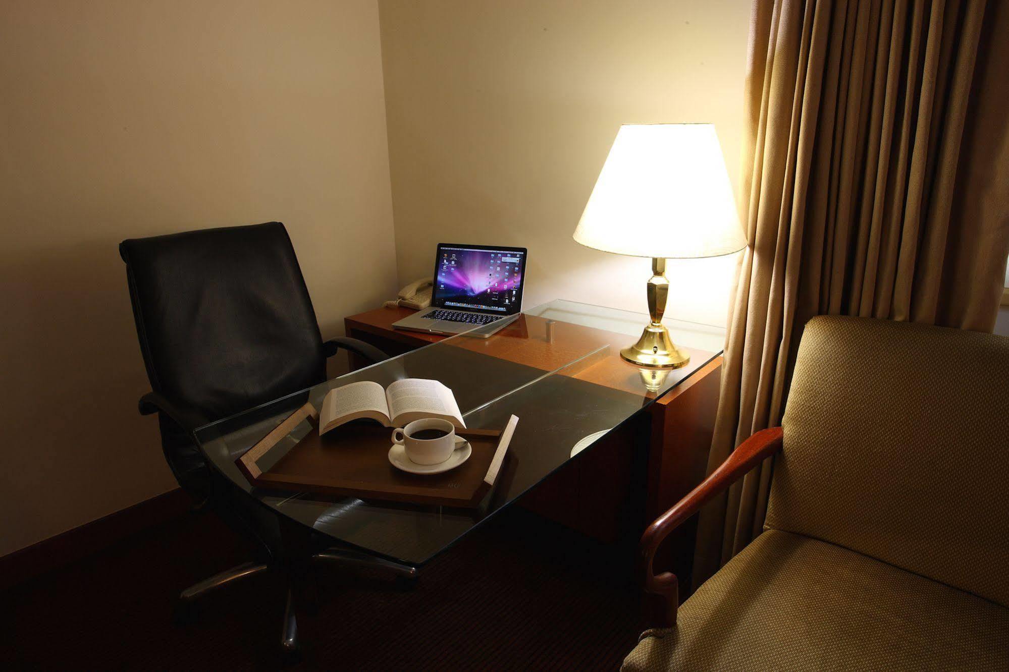 กลอเรีย ปรินซ์ Hotel ไทเป ภายนอก รูปภาพ
